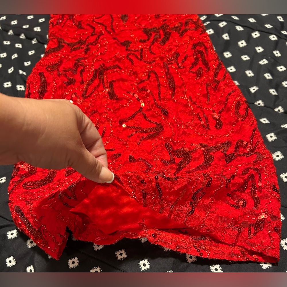 Lily & Lola Sleeveless Red Dress w/ sequins- size s - Picture 4 of 8